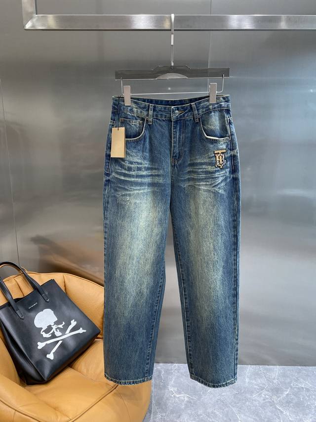 Burberry retro denim pants, a must-have for summer fashion. The classic denim bl