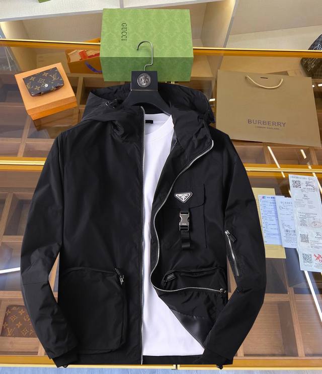 the same style as the official Prada website, with all the necessary labels. Pre