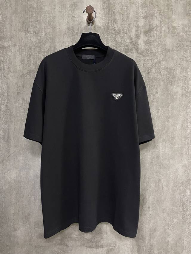 feel, and high color fastness. It does not deform or discolor. The pattern adopt