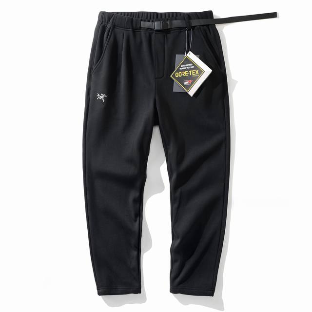 comfort. The straight, loose fit is a must-have for winter warmth and perfect fo