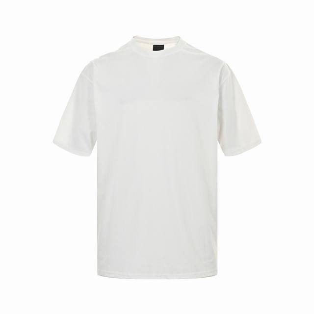 Balenciaga 24Ss holiday-inspired short-sleeves with a lettering print on the bac