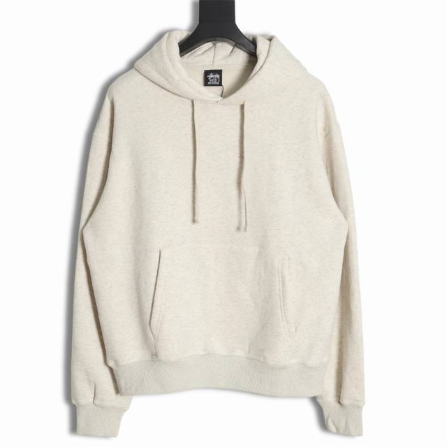 Stussy's letter logo embroidered hoodie is woven by imported machines. The uniqu