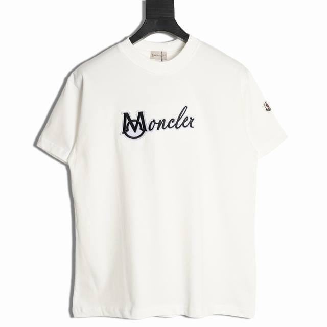 fabric with a clean, clear texture. Very delicate, solid, and comfortable to wea