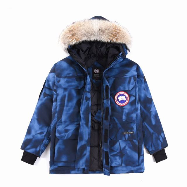 Exclusive photos of the Canada Goose Expedition '08 Parka in blue camouflage wit
