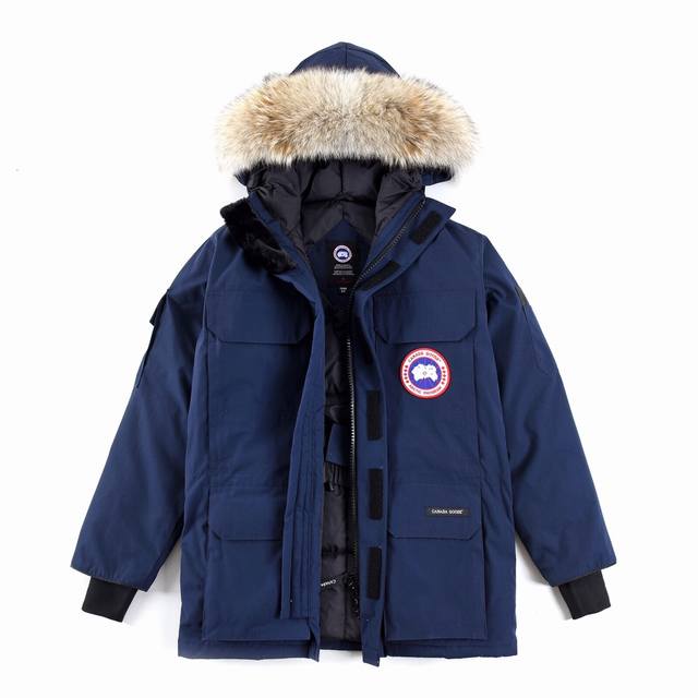 Canada Goose Expedition '08 Parka in dark blue and white. Exclusive photos of th