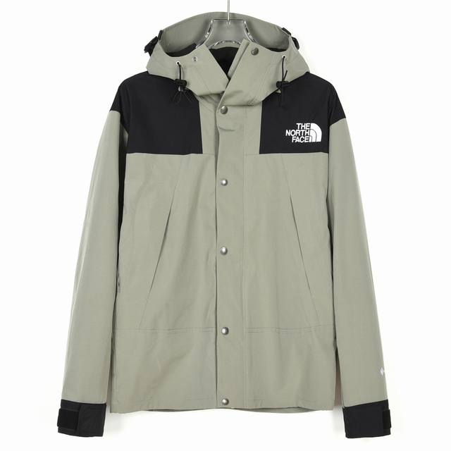 The North Face classic 1990 outdoor jacket unisexmatcha green Material list: Fab