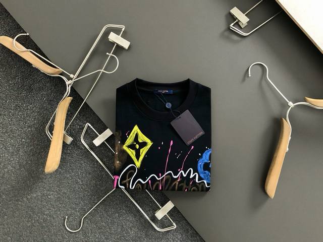 Louis Vuitton 1V slightly wide fit S-XL25Ss new arrival! Unisex, hand-painted, s