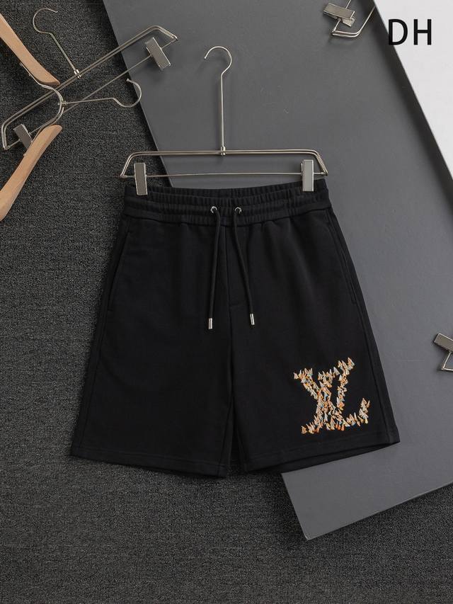 Louis Vuitton 1V, slightly wide fit, S-Xl25Ss Lv, new runway style, featuring a