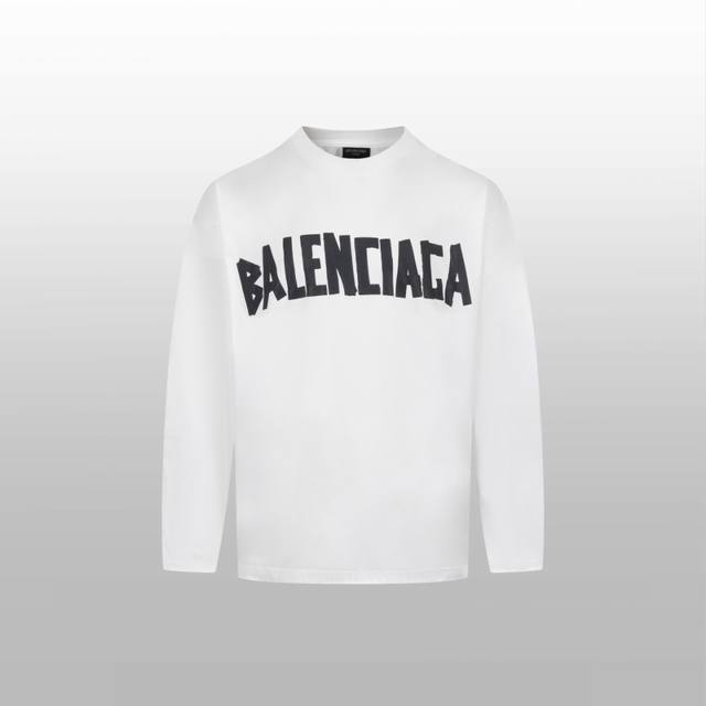 Top version difference currency - Blgg letter offset long sleeve - Color: White