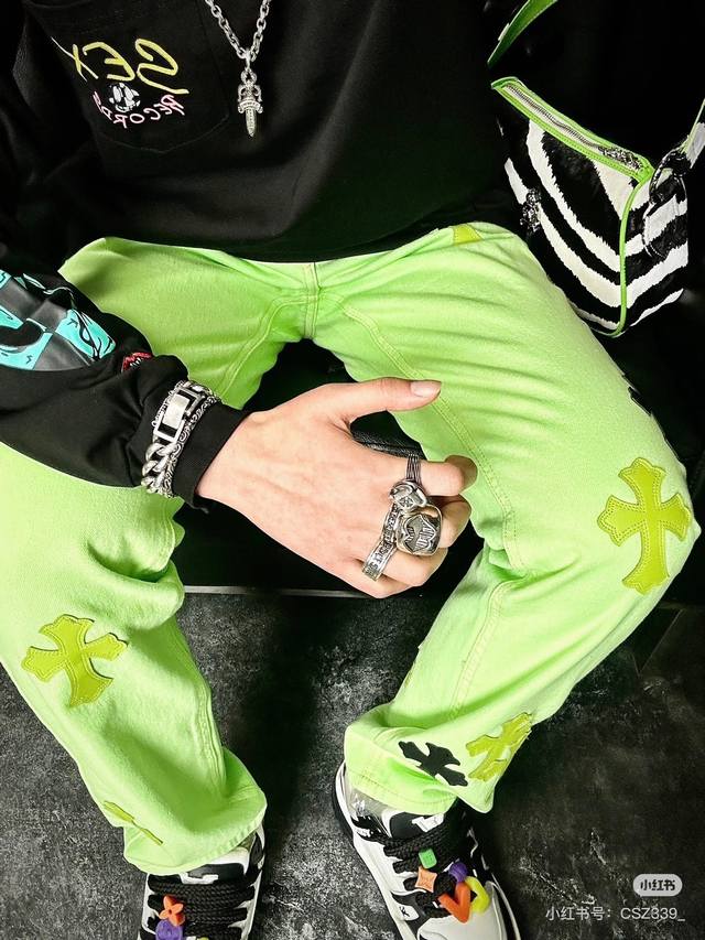 Model Image Chrome Hearts Ch Green Bull King Yang Mi's Sex Recods Limited Editio