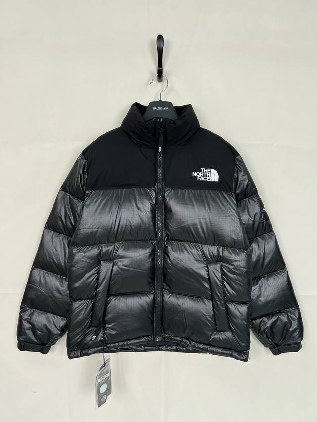 Official, authoritative version of The North Face's Large Check Classic Down Jac
