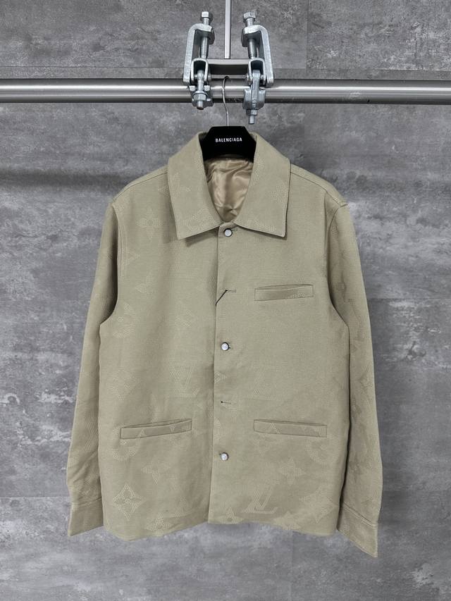 10V 25Ss This new jacket-style shirt features the Safari Monogram pattern from t