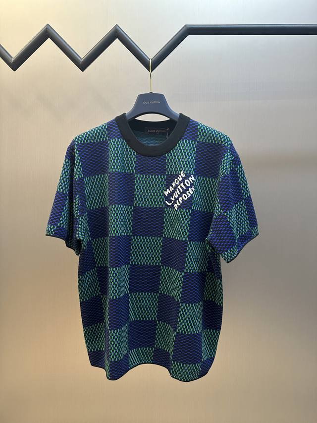 Lv plaid wool short-sleeve top is knitted using 100% combed cotton yarn on a Ger