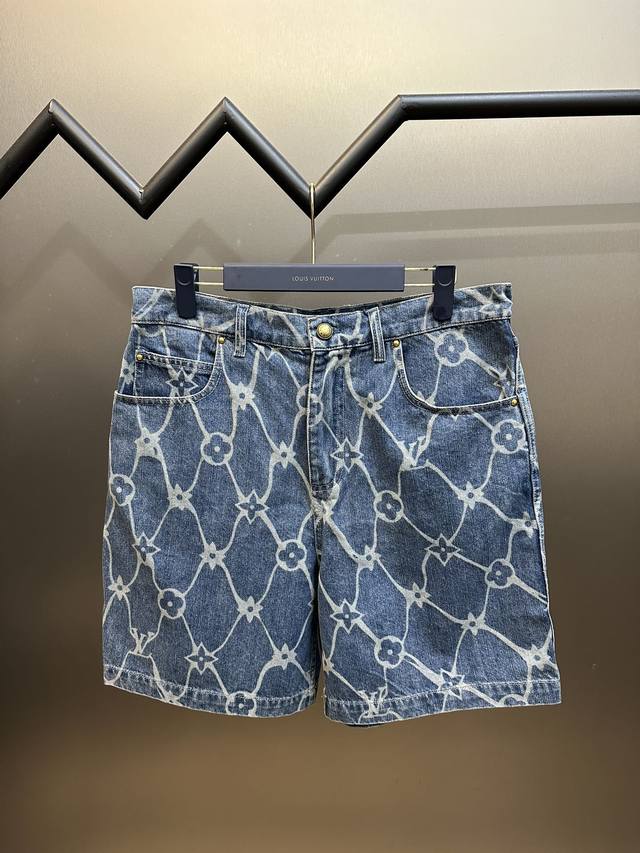 Lv Blue Fishnet Set Denim Shorts. Made of dark blue pure cotton denim, this pair