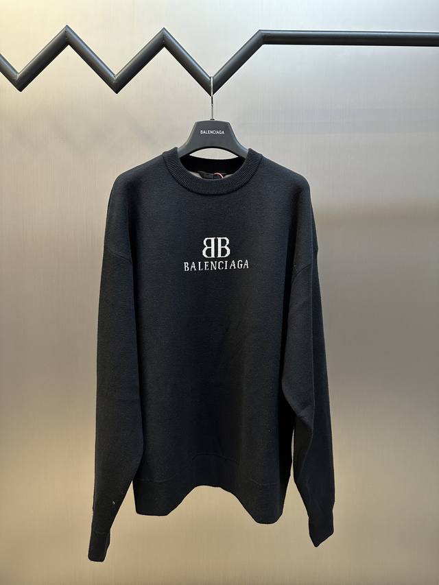 Balenciaga Bb jacquard knit long-sleeved top is crafted from a luxurious wool-co