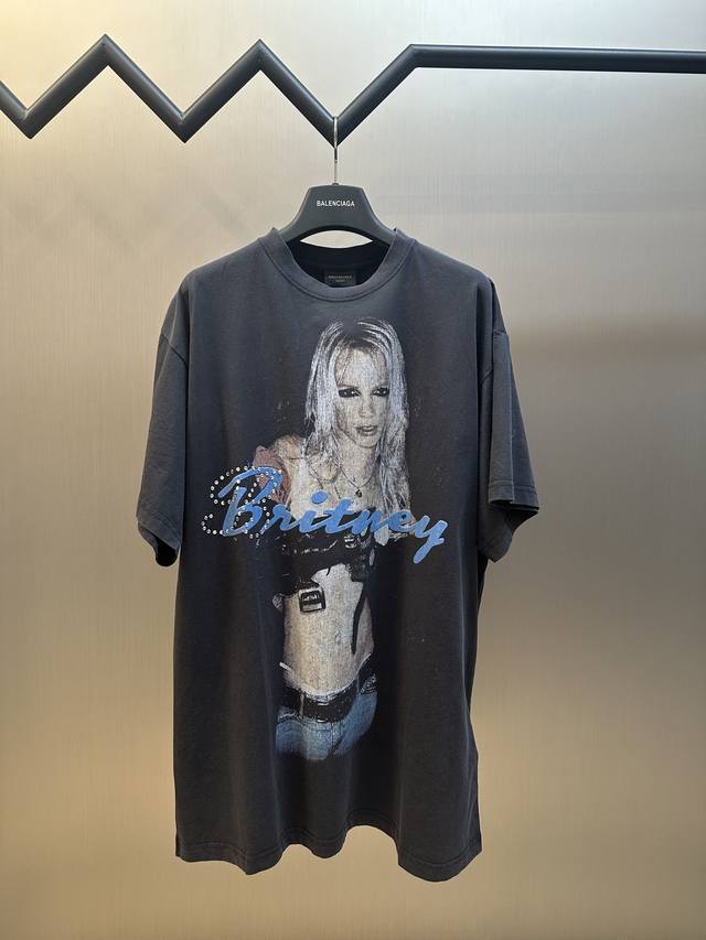 Balenciaga Britney portrait crew neck short-sleeved vintage jersey fabric, made
