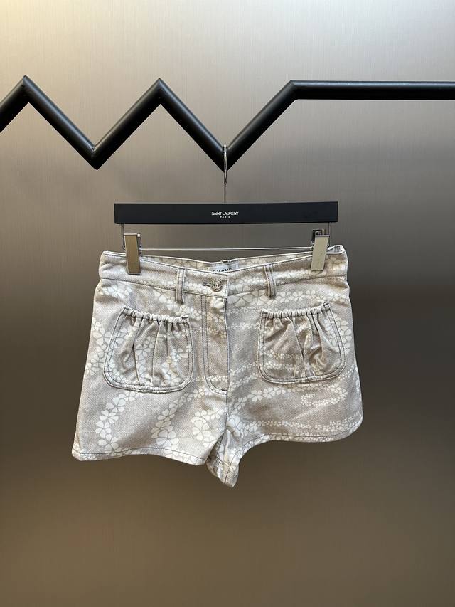 Chanel Coco Beach shorts Size: 36.38.40