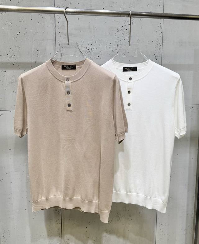 Loro Piana Lp110Ss Henley collar knit short-sleeve top is made of custom fabric.
