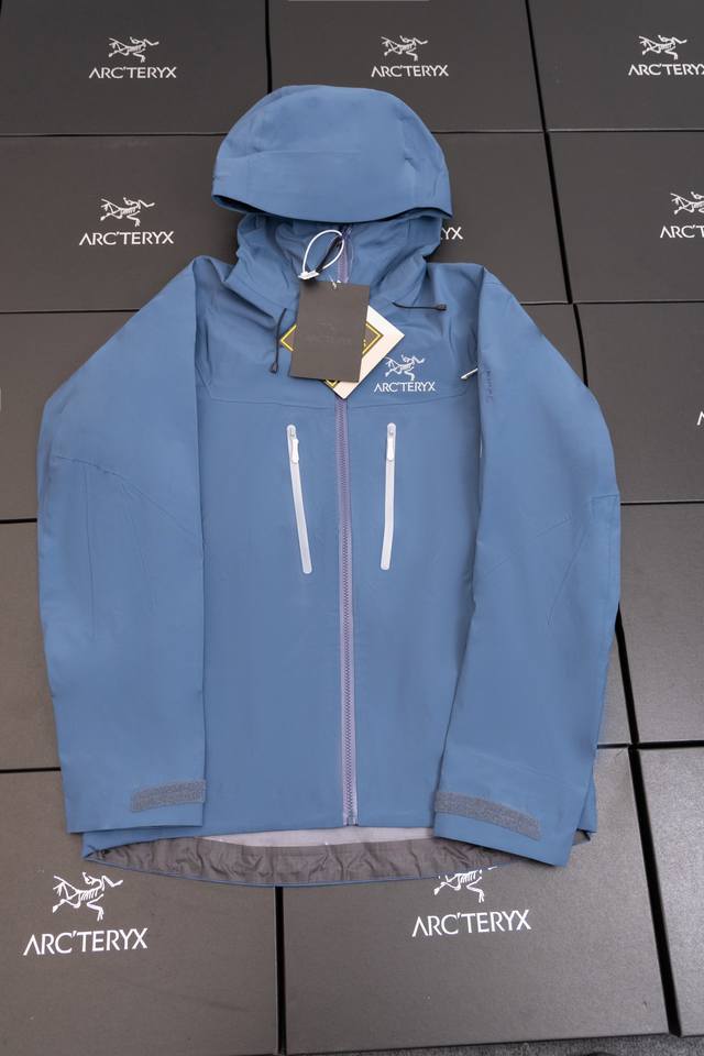 top-quality, Tranquil Ocean Blue, model number J98, Arc'teryx Alpha SV GTX Guide