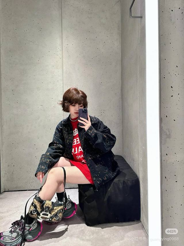 Model photo Balenciaga washed classic letter full-print jacket Custom 7*7 double
