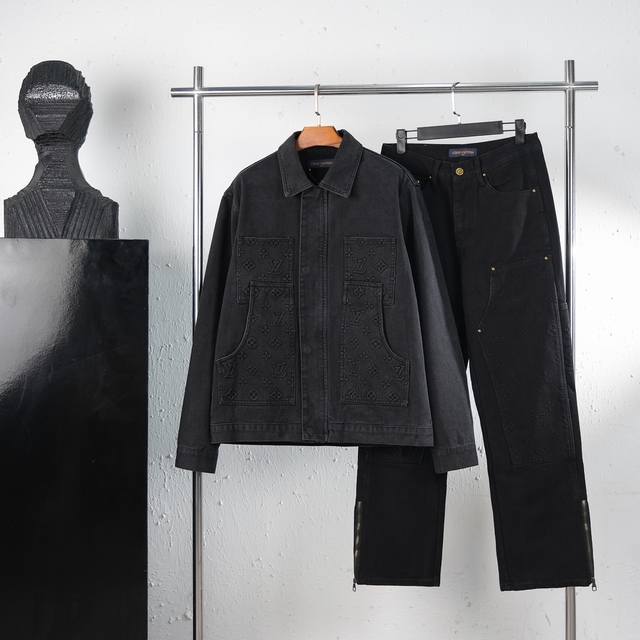 black jacket and pants, a top-of-the-line replica of Louis Vuitton's new 24Ss em