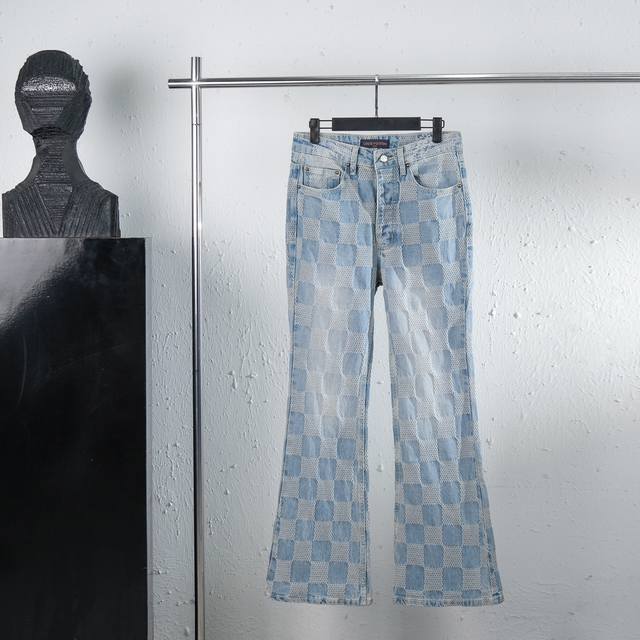 a top-tier replica of Louis Vuitton Lv 24Ss Checkerboard Flare Jeans. Fabric: 7x