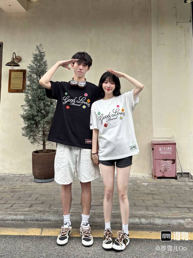 Model Image Market Top Version Goodbrand 2025Ss Goodloves 3D Embroidered Slogan