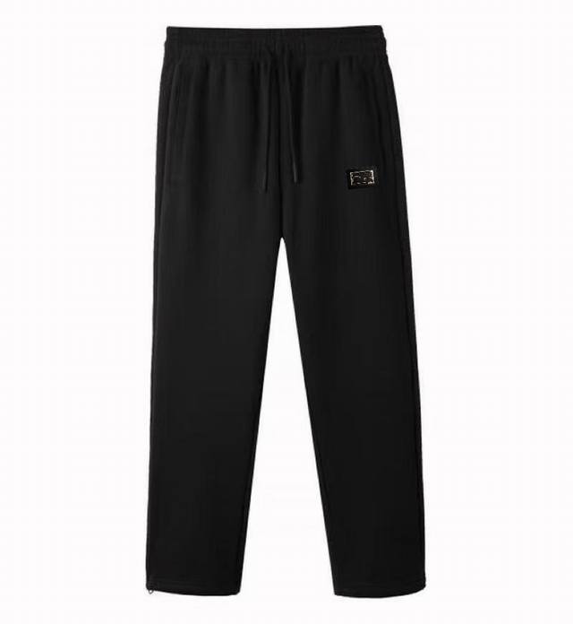 Fendi's new fall casual sweatpants feature designer-designed, trendy designs wit