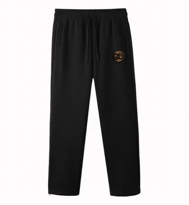 Gucci's new fall casual sweatpants feature a stylish, trendy design with meticul