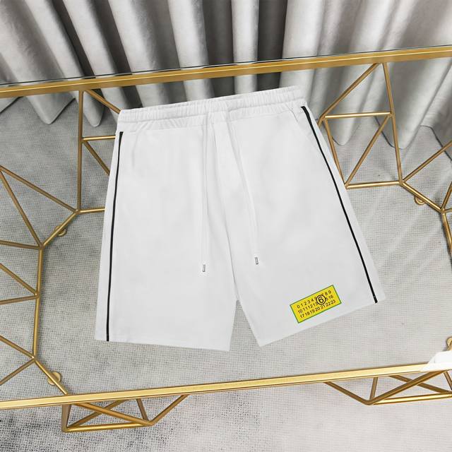 Madison Margiela Margiela printed cotton sweatpants shorts. 1:1 matching fabric.