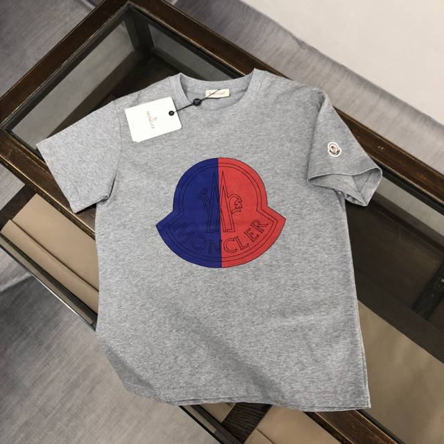 Moncler 2025 new men's round-neck short-sleeved couple's T-shirt. High-quality,