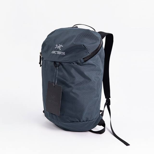 Konseal 15L lightweight waterproof backpack worn by celebrities and major anchor