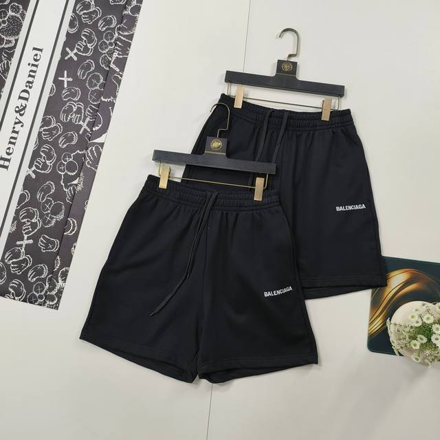 a popular 2025 summer new arrival, Balenciaga shorts with classic small letter l