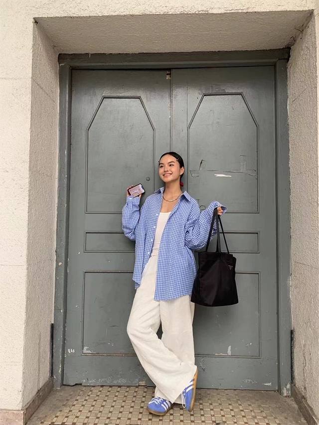 Style No. 865 Classic retro plaid blue striped shirt is a must-have item for spr