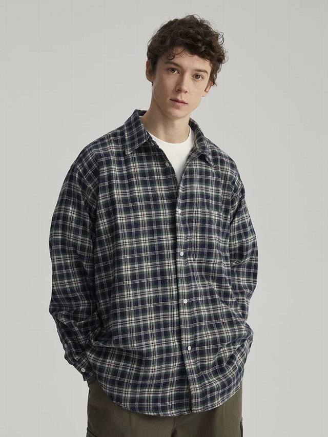 Style No. 866 Classic retro plaid striped shirt, a must-have item for spring. A