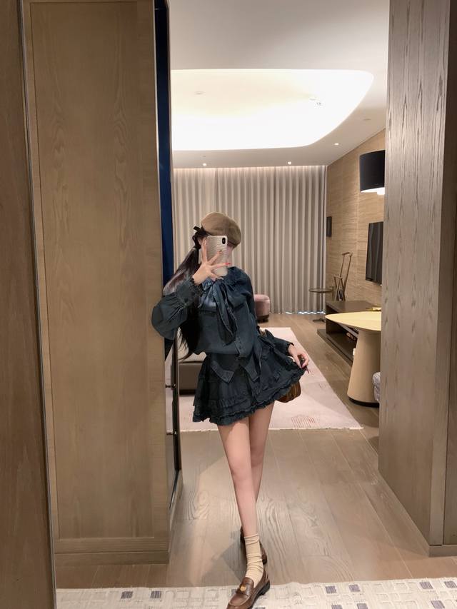 Miumiu Miu Miu wood ear edge Tencel denim shirt age-reducing short skirt suit ~