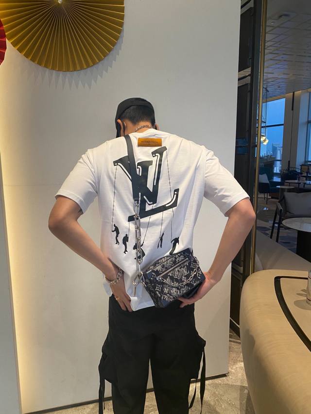 Lv Louis Vuitton Louis Vuitton 1V classic paratrooper pattern letter half-sleeve