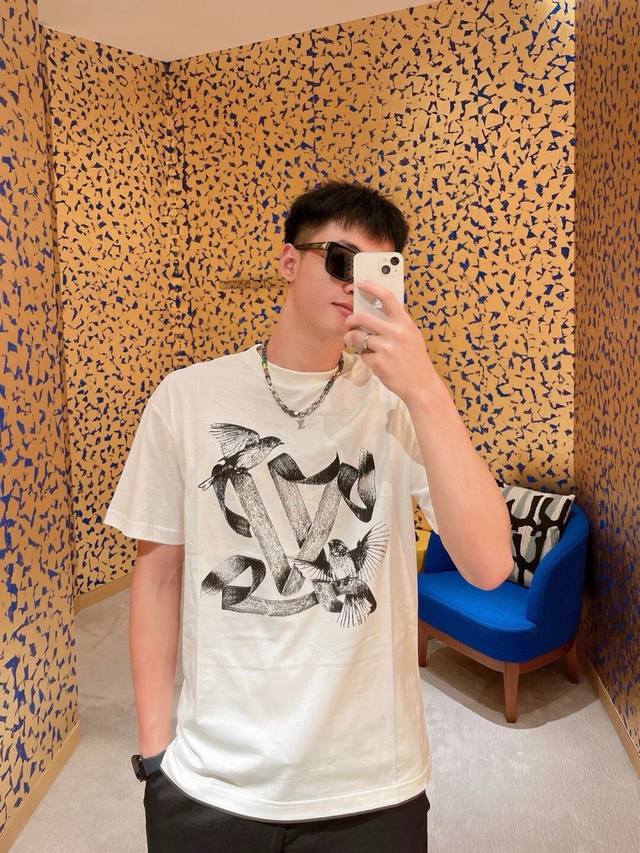 Lv Louis Vuitton Louis Vuitton 1V classic chest bird big logo printed letters ha