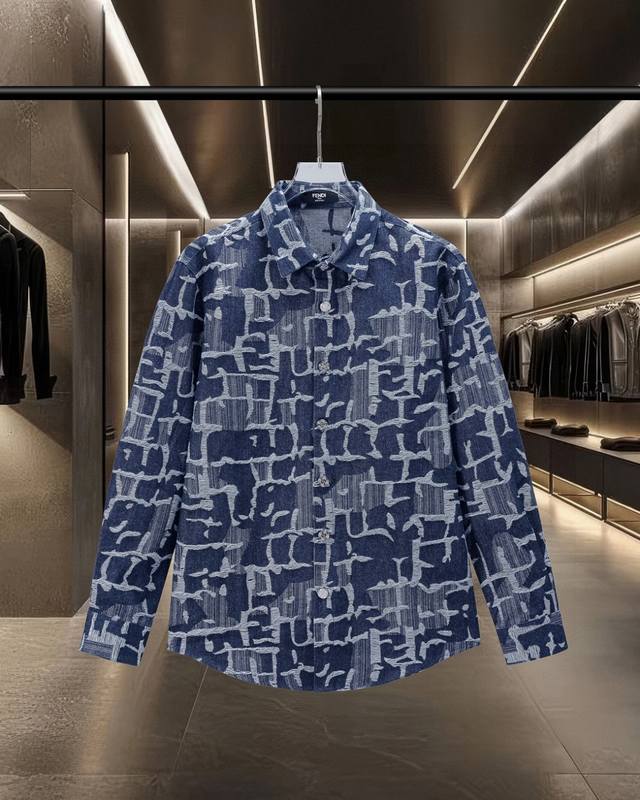 Fendi's hot-selling new style is here: a fully printed, tasseled, double-F jacqu