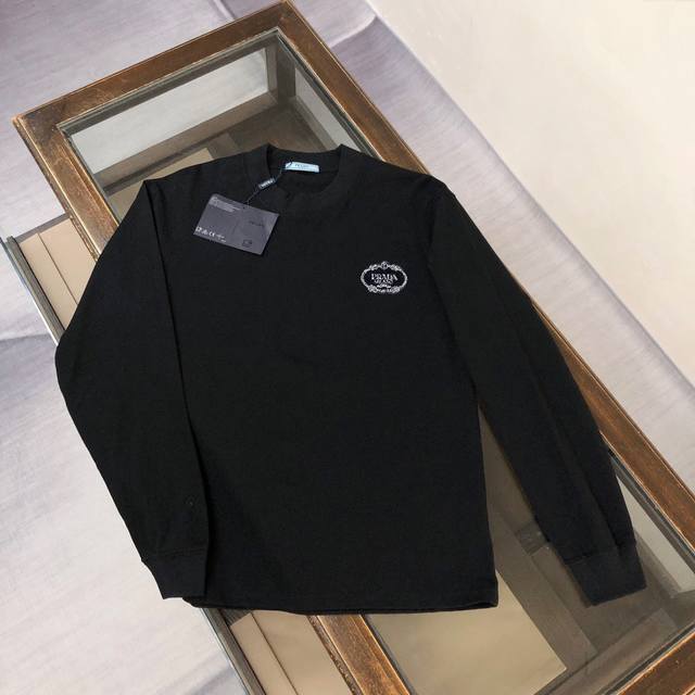 Prada's latest classic brand logo fashion lightweight long-sleeved sweatshirt fo