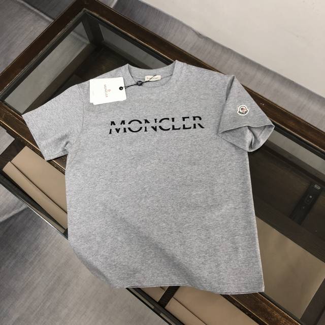Moncler 2025 new men's round-neck short-sleeved couple's T-shirt. High-quality,