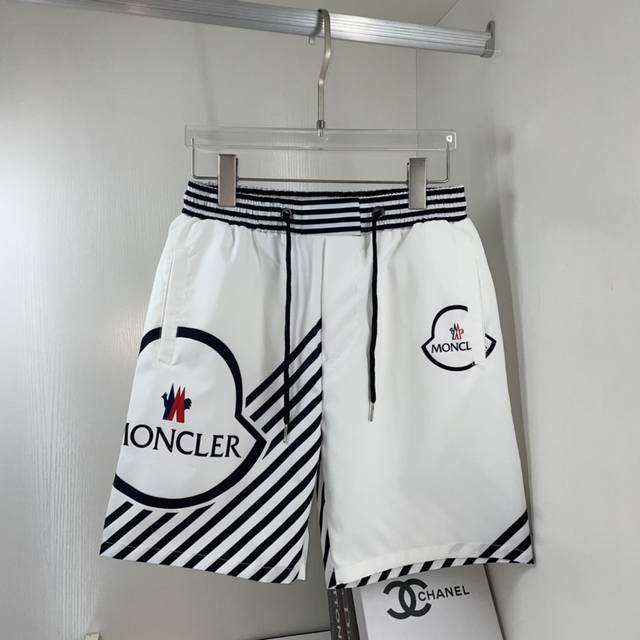 Moncle*, the latest spring and summer shorts and fashionable beach shorts from M