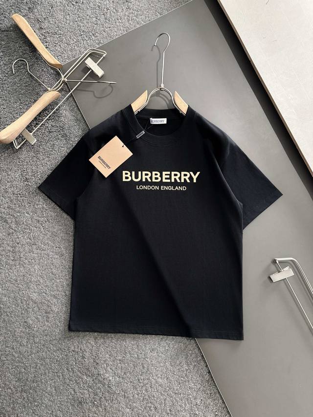 Bur*Berry's latest 2025 short-sleeved T-shirt is an absolute bestseller. The let