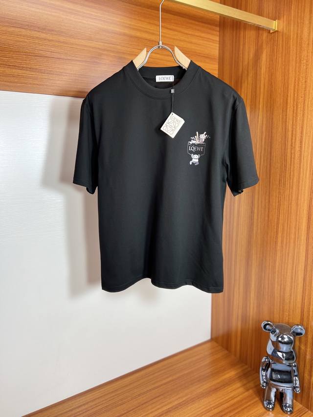 Loewe's latest 2025 trendy couple's style, a classic logo print crewneck T-shirt