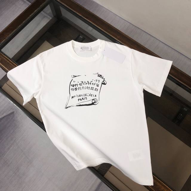 Margiela's new summer crew neck short-sleeved T-shirt! Made from 270g heavyweigh