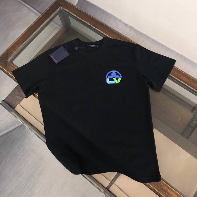 Lv's new summer round-neck short-sleeved T-shirt! Made from 270g heavyweight, hi