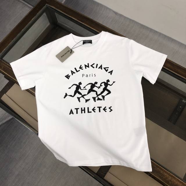 Balenciaga's new summer crew neck short-sleeved T-shirt! Made from high-end cott