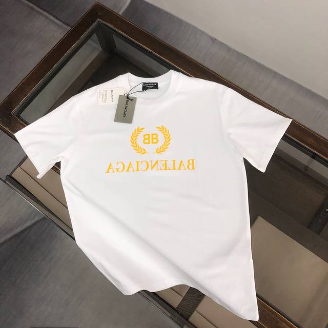 Balenciaga's new summer crewneck short-sleeved T-shirt! Made from high-end cotto