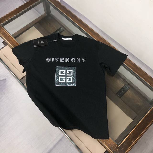 Givenchy 25Ss new summer round-neck short-sleeved T-shirt! Made from 270g heavyw