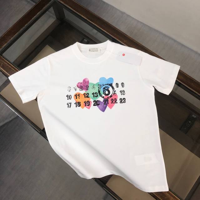 Mm6 New Summer Crew Neck Short-Sleeved T-shirt! Made from 270g heavyweight, high